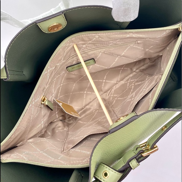 MICHAEL KORS Emilia Large Tote Bag - Picture 5 of 9